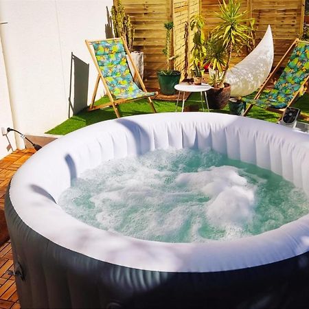 Superbe Appartement Avec Jacuzzi Avec Jardin Prive Lyon Bagian luar foto