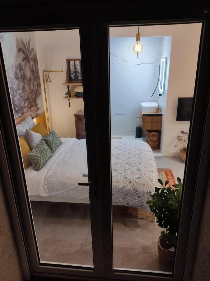 Superbe Appartement Avec Jacuzzi Avec Jardin Prive Lyon Bagian luar foto
